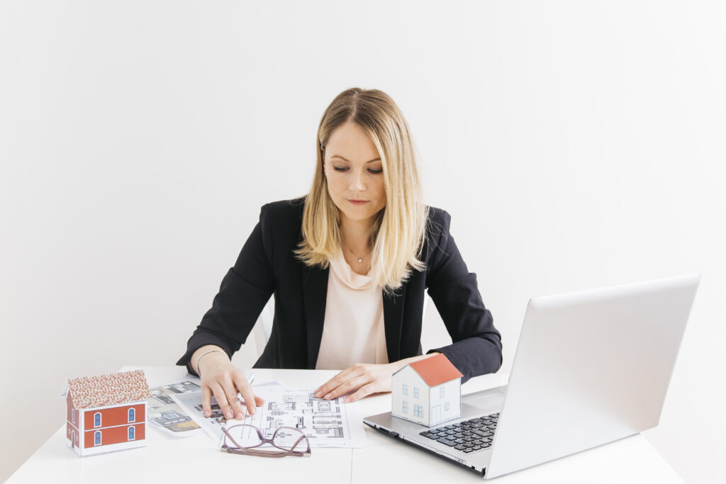 Describing maps in IELTS